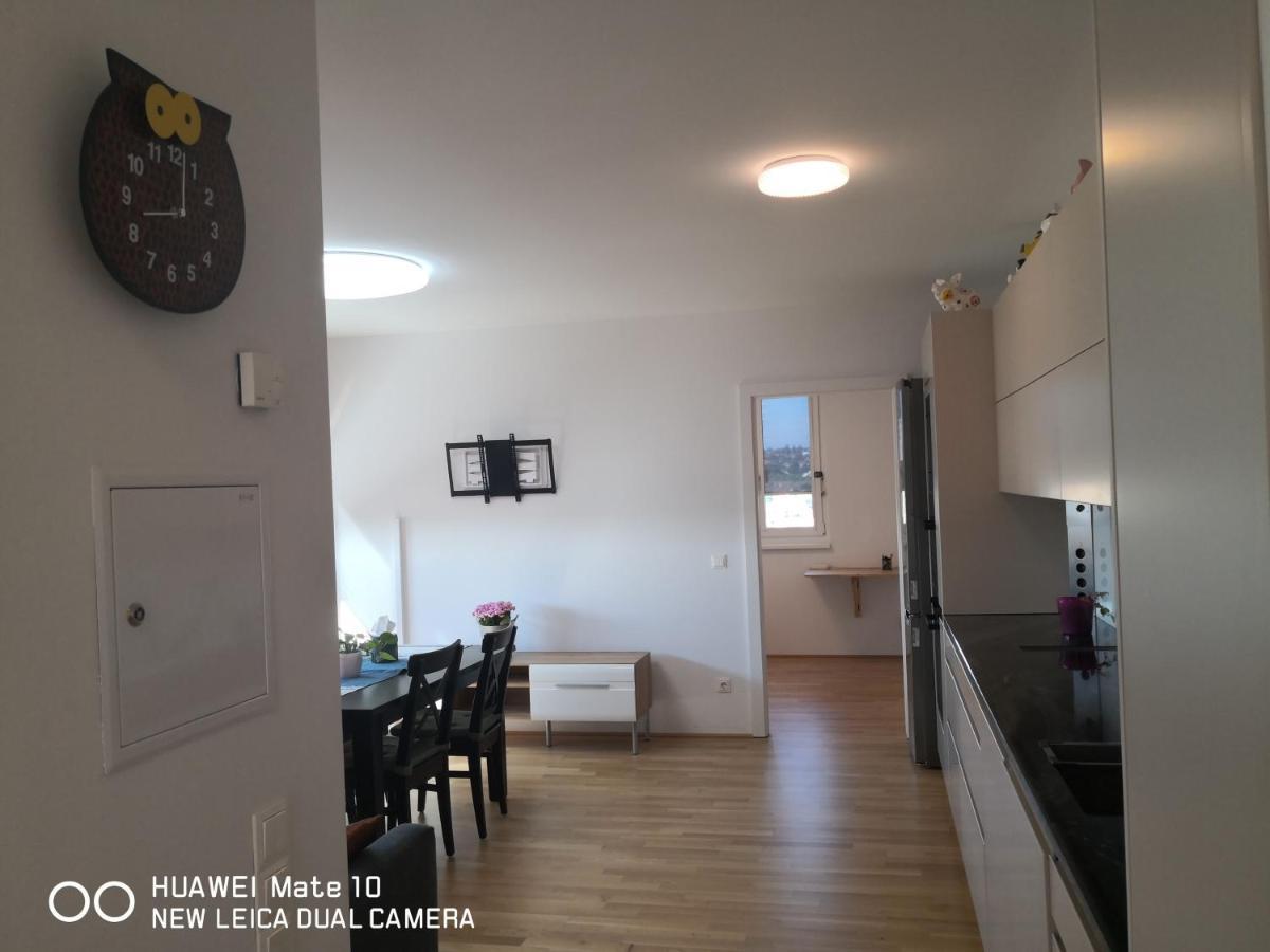 Modern Apartment Bei U Bahn Simmering Wien Exteriör bild